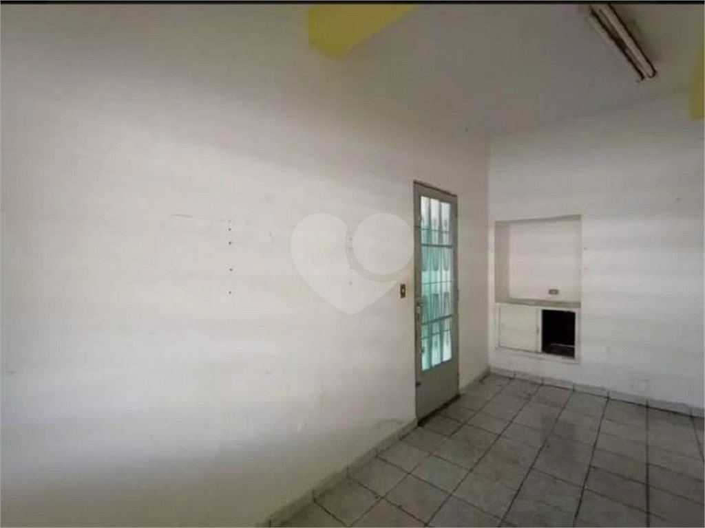 Sobrado  vago com 3 dormitórios e 2 vagas na região da Vila Penteado