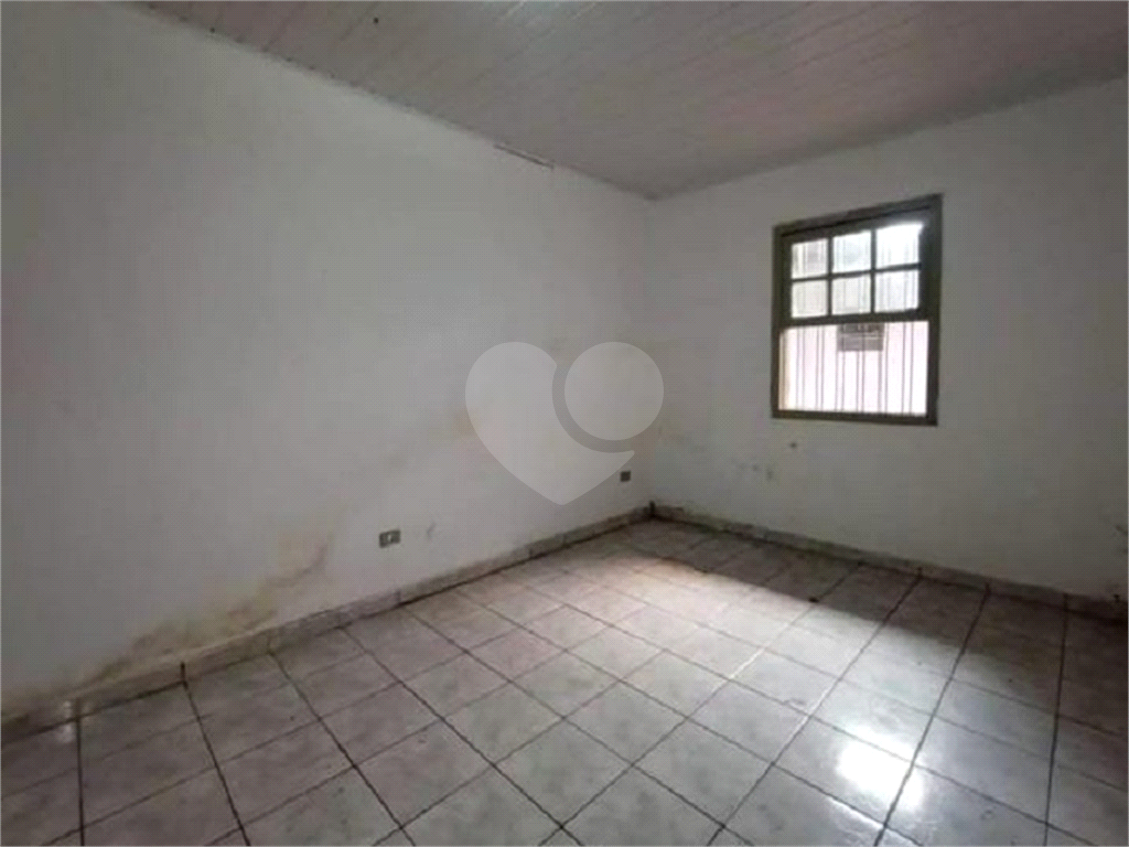Sobrado  vago com 3 dormitórios e 2 vagas na região da Vila Penteado
