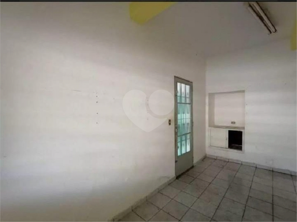 Sobrado  vago com 3 dormitórios e 2 vagas na região da Vila Penteado