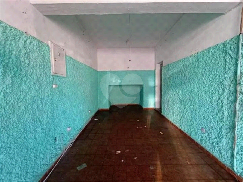 Sobrado  vago com 3 dormitórios e 2 vagas na região da Vila Penteado