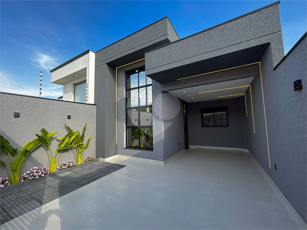 Casa à venda com 2 quartos, 90m² - Foto 1