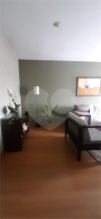 Apartamento à venda com 3 quartos, 77m² - Foto 2