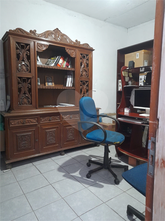 SOBRADO em ÁGUA FRIA