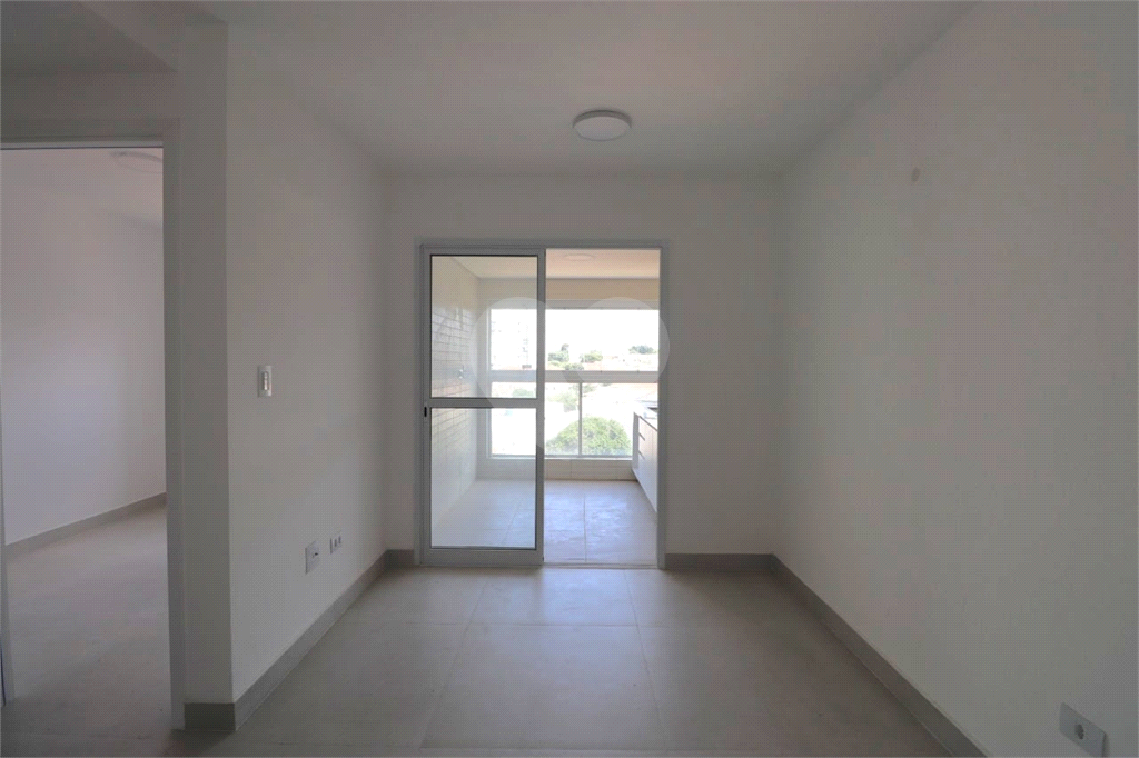 Apartamento à venda com 2 quartos, 56m² - Foto 3