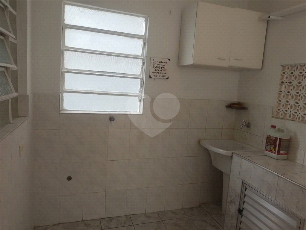 Casa Térrea, 2 Dormitórios, Lavanderia, Quintal, 2 Vagas. Vila MAzzei.