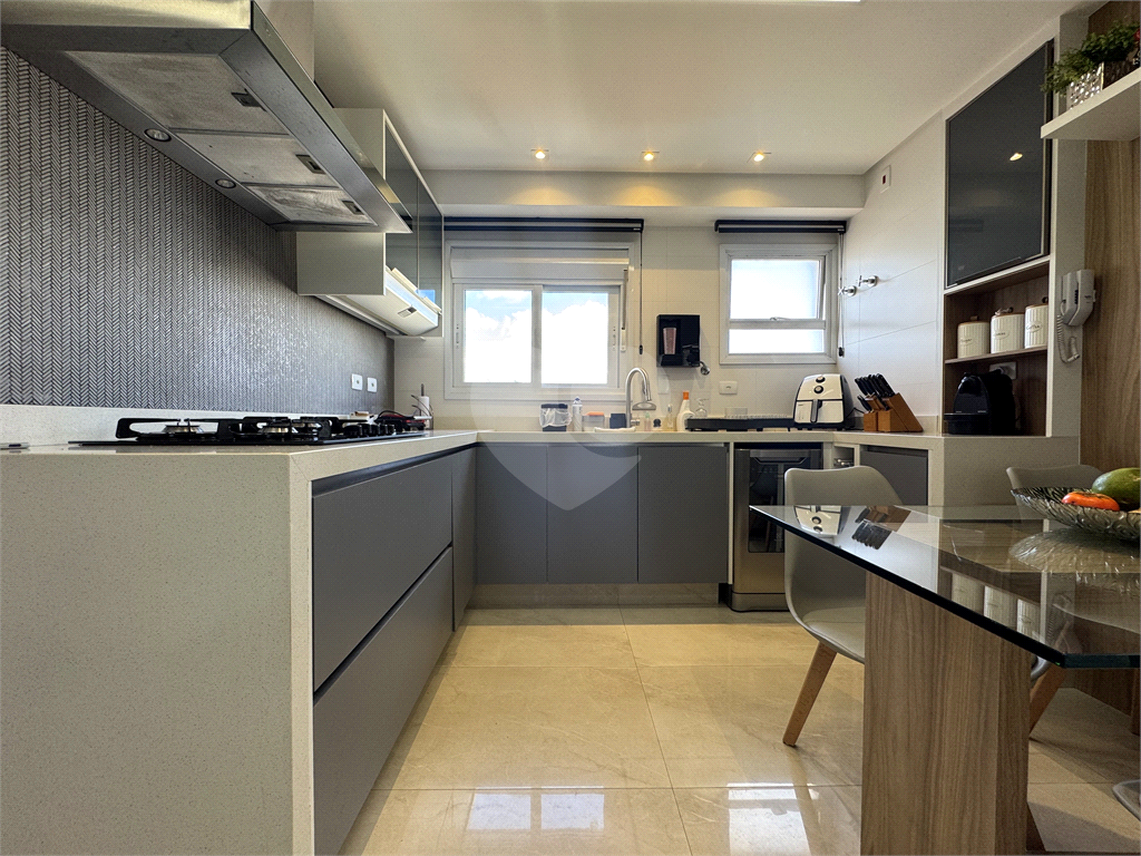 APARTAMENTO em SANTANA
