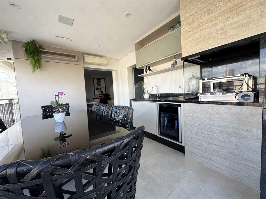 APARTAMENTO em SANTANA