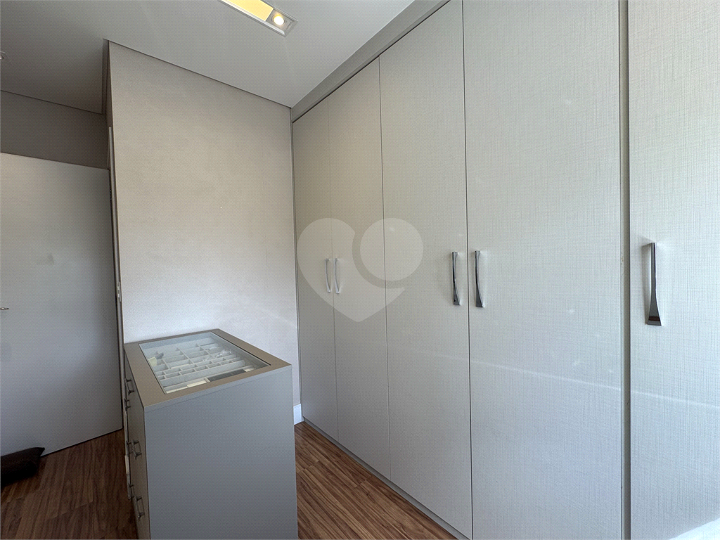 APARTAMENTO em SANTANA