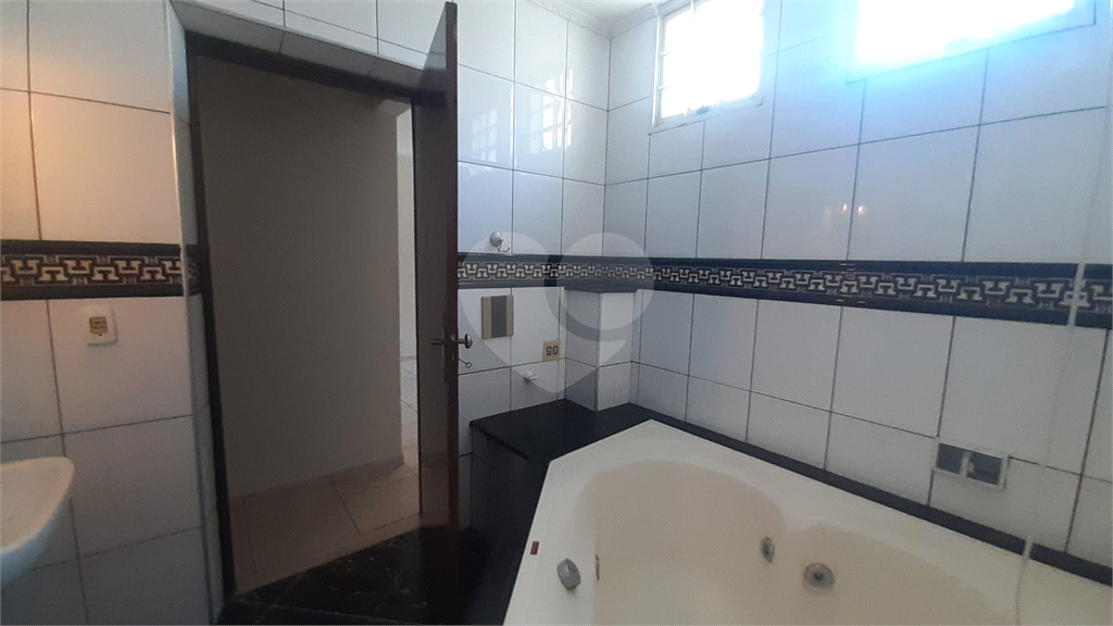 Casa à venda com 3 quartos, 186m² - Foto 7