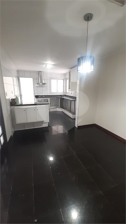 Casa à venda com 3 quartos, 186m² - Foto 18