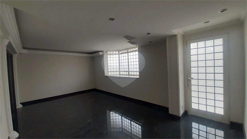 Casa à venda com 3 quartos, 186m² - Foto 2