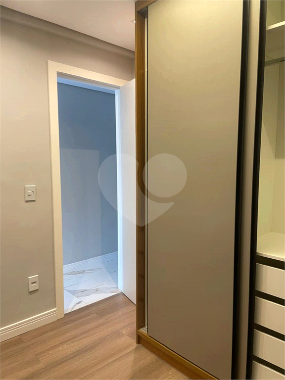 Apartamento para alugar com 3 quartos, 185m² - Foto 11