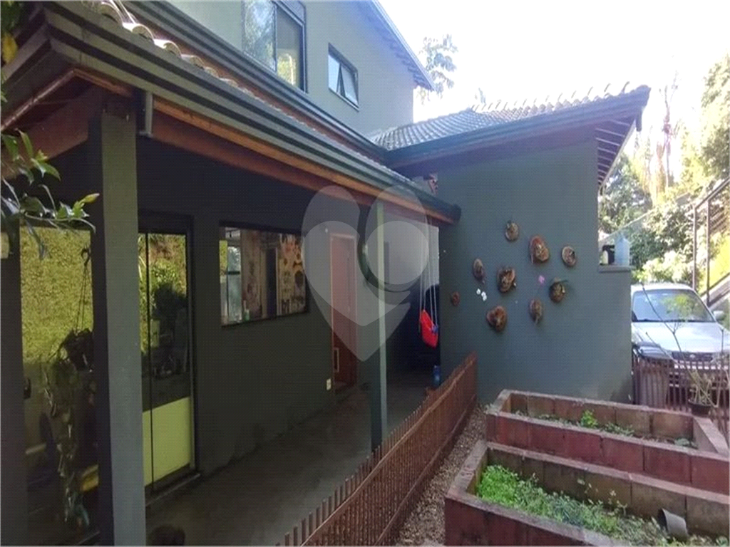 Casa de Condomínio à venda com 3 quartos, 317m² - Foto 4