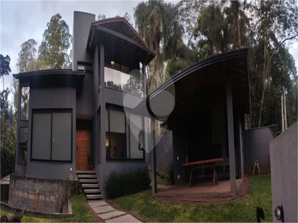 Casa de Condomínio à venda com 3 quartos, 317m² - Foto 1