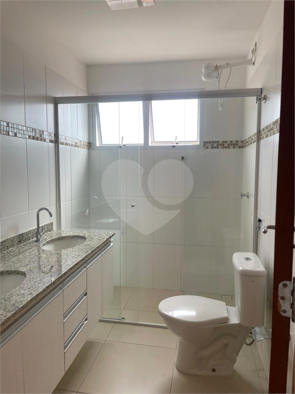 Apartamento para alugar com 2 quartos, 75m² - Foto 22