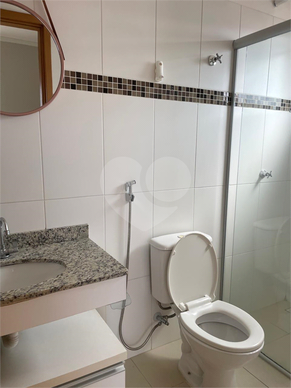 Apartamento para alugar com 2 quartos, 75m² - Foto 24