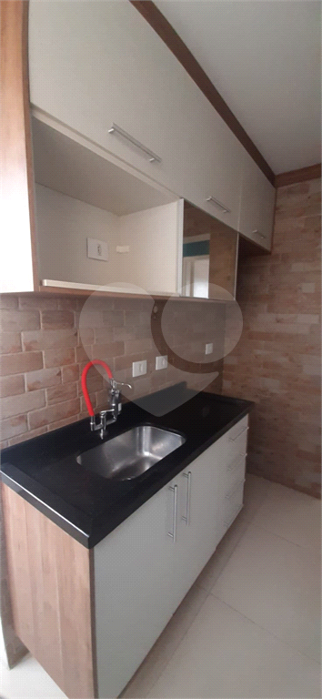 APARTAMENTO em JARDIM SANTO EXPEDITO