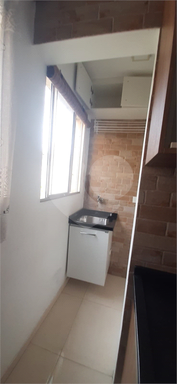 APARTAMENTO em JARDIM SANTO EXPEDITO