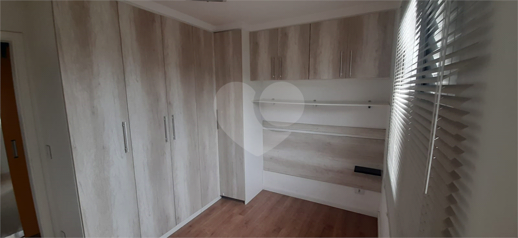 APARTAMENTO em JARDIM SANTO EXPEDITO
