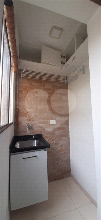 APARTAMENTO em JARDIM SANTO EXPEDITO