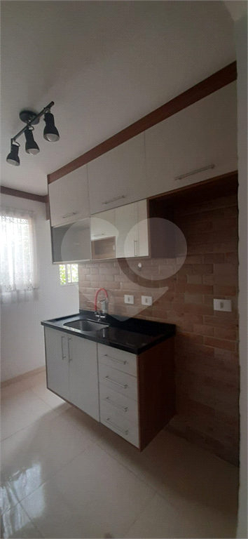 APARTAMENTO em JARDIM SANTO EXPEDITO