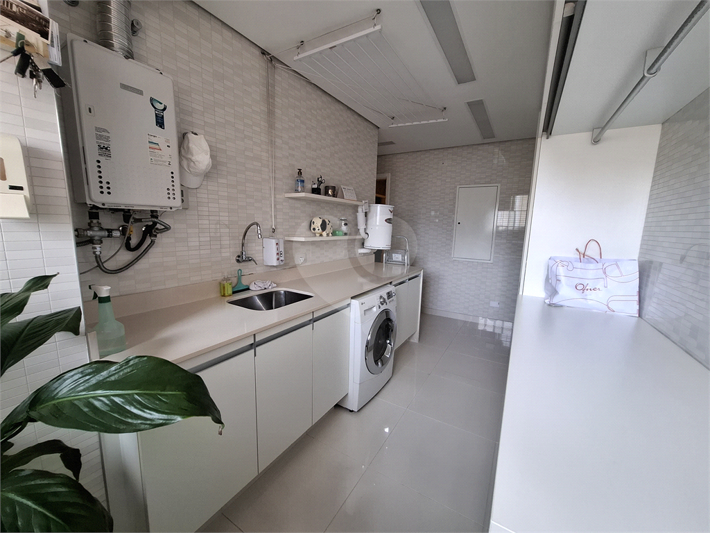 Apartamento à venda com 4 quartos, 220m² - Foto 30