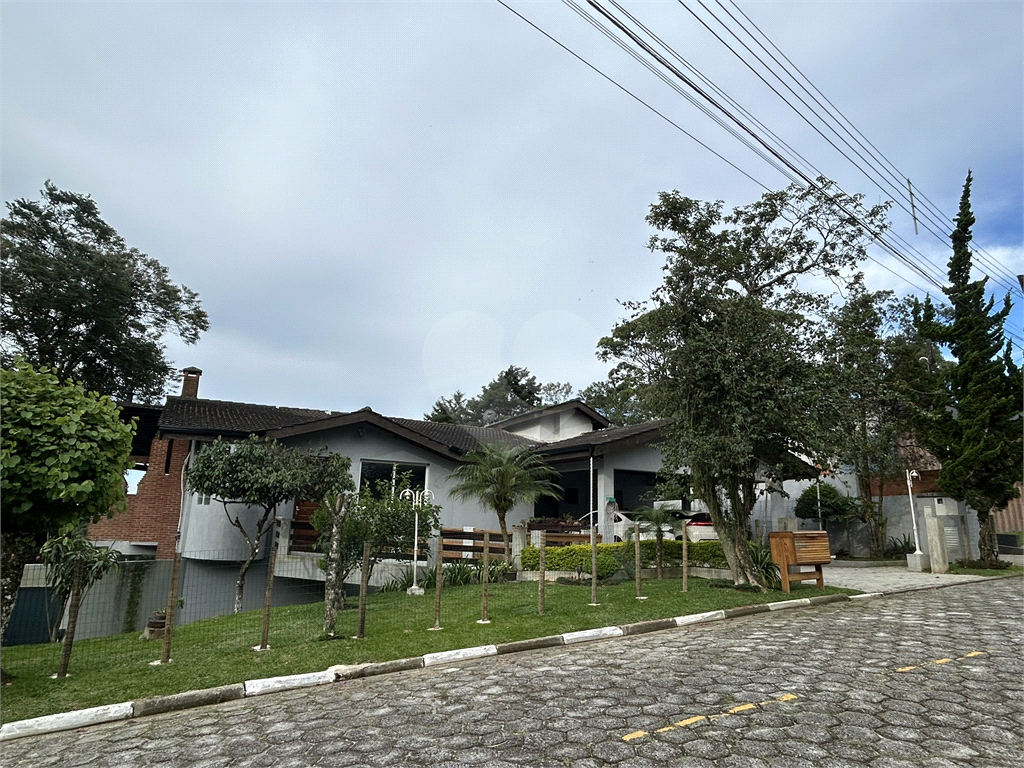 Casa de Condomínio à venda com 4 quartos, 934m² - Foto 2