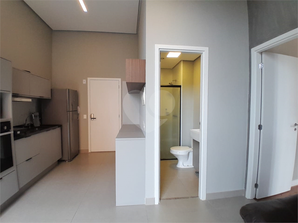 Apartamento em Pinheiros com 1 quarto e 1 vaga para alugar