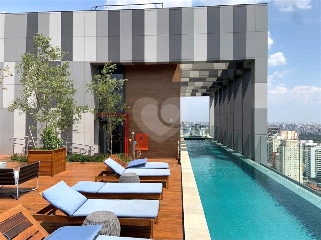 Apartamento em Pinheiros com 1 quarto e 1 vaga para alugar