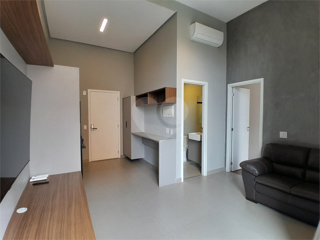 Apartamento em Pinheiros com 1 quarto e 1 vaga para alugar