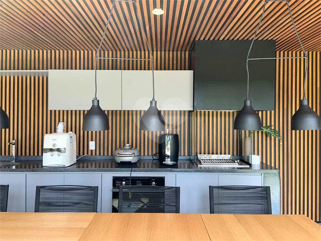 Apartamento em Pinheiros com 1 quarto e 1 vaga para alugar