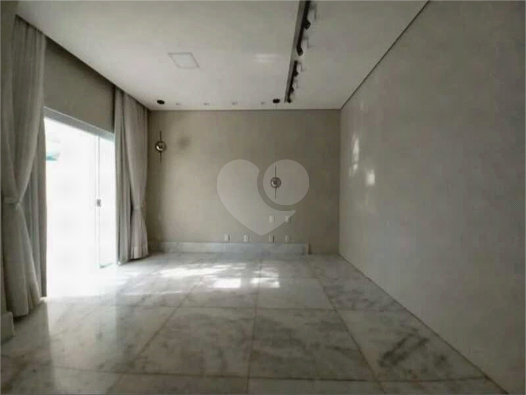 Apartamento à venda com 2 quartos, 125m² - Foto 13