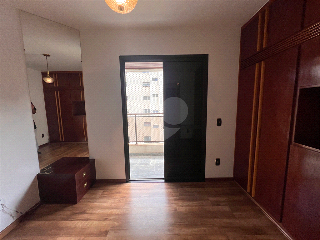 Apartamento na Avenida Braz Leme com vista para o campo de marte.