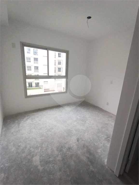 
Apartamento à Venda Condomínio Village de France