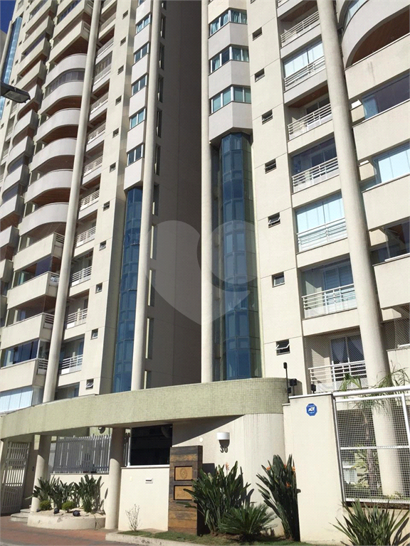 Apartamento com varanda gourmet à venda no Centro de Santo André