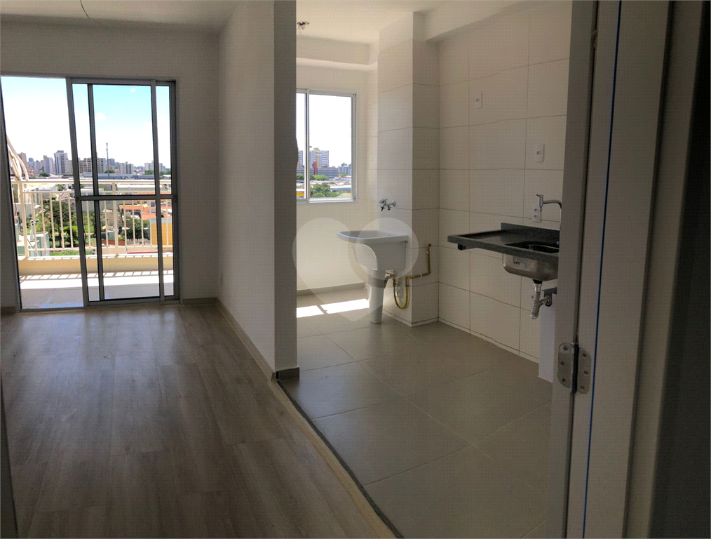 Apartamento à venda com 2 quartos, 46m² - Foto 2