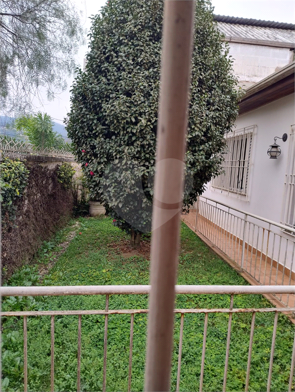 Trata-se de uma casa térrea com espaços amplos em todos os ambientes!