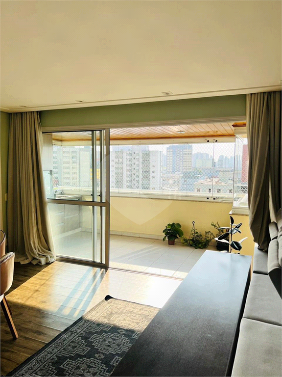 Apartamento com varanda gourmet à venda no Centro de Santo André