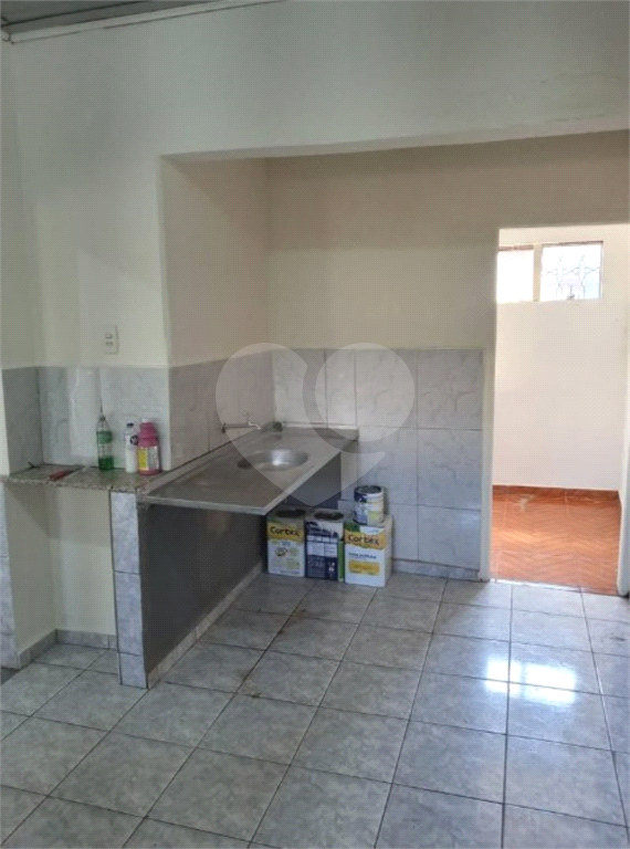 Casa à venda com 3 quartos, 100m² - Foto 1