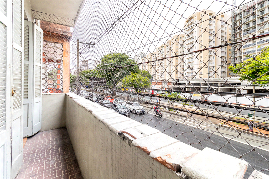 APARTAMENTO em BOM RETIRO