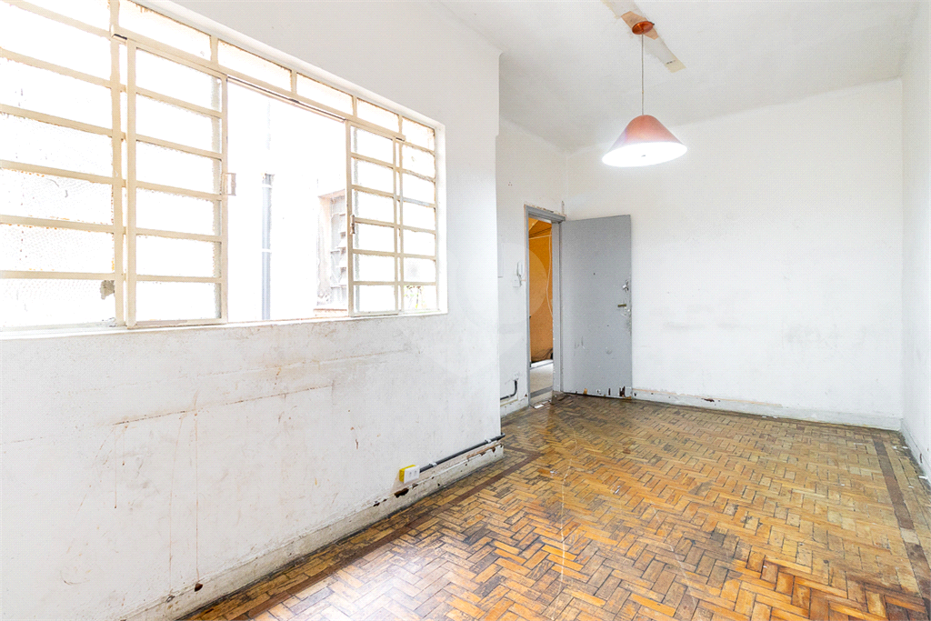 APARTAMENTO em BOM RETIRO