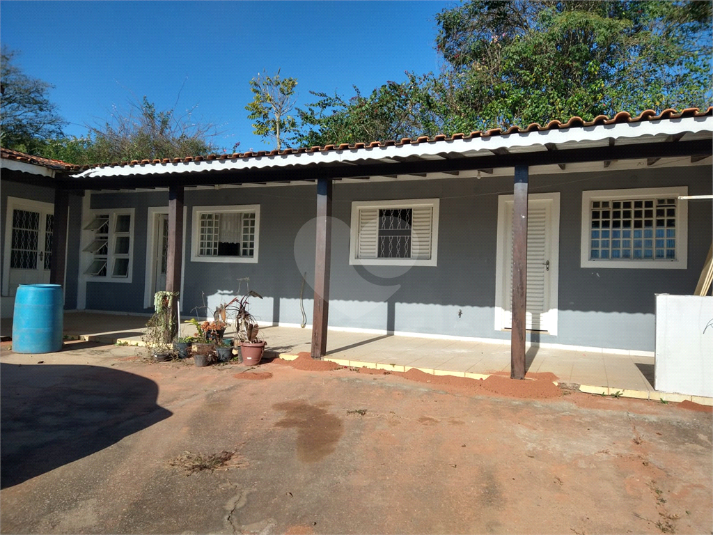 Chácara, 2 quartos, 1147 m² - Foto 2