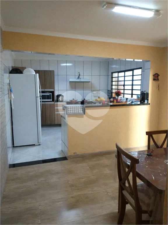 Casa à venda com 3 quartos, 200m² - Foto 23