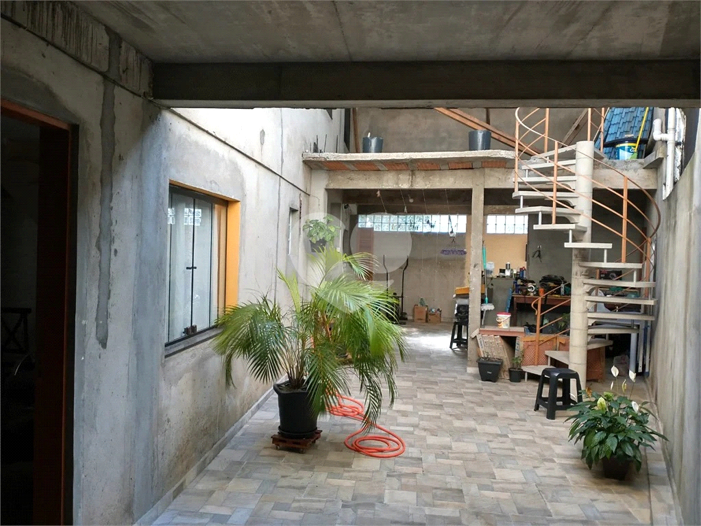 Casa à venda com 3 quartos, 200m² - Foto 19