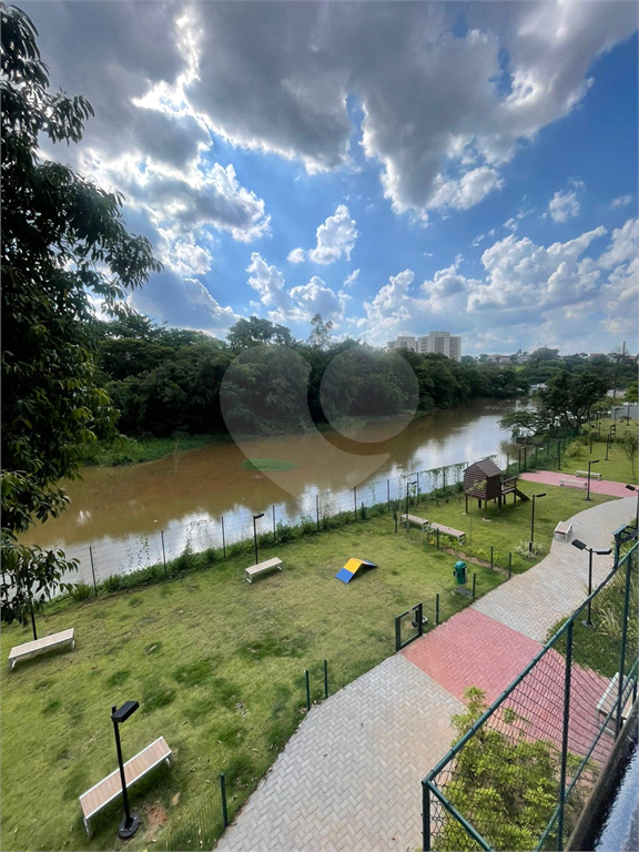 Apartamento à venda com 2 quartos, 69m² - Foto 31