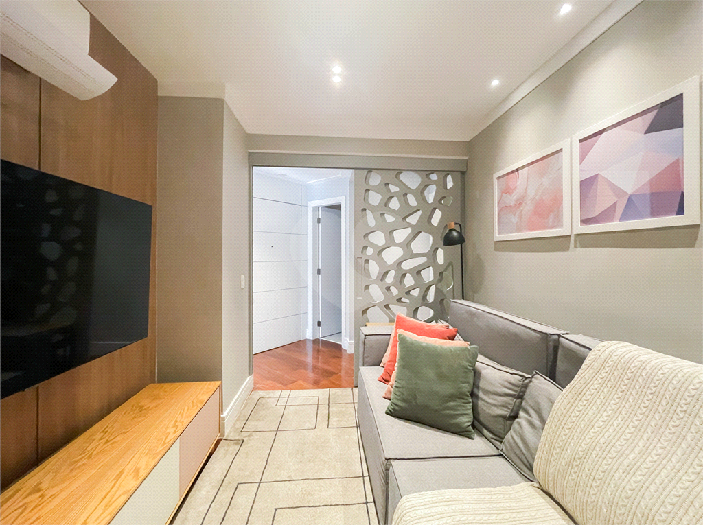 Apartamento - Vila Mariana - 4 Dormitórios - 2 Suítes - 2 Vagas - Venda / Compra