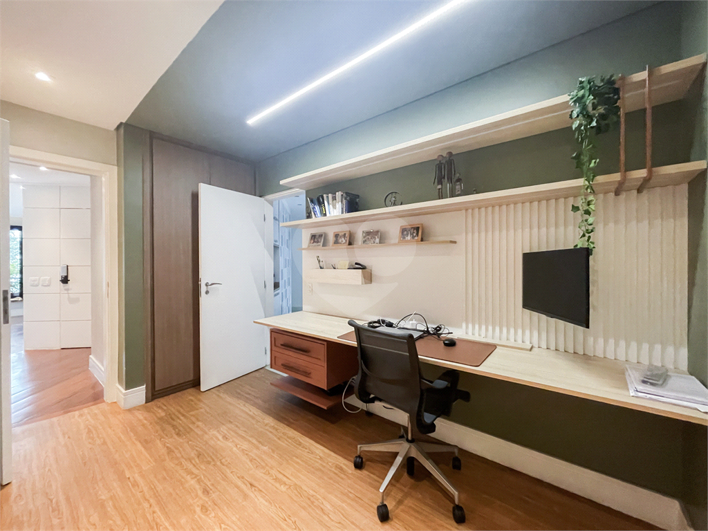 Apartamento - Vila Mariana - 4 Dormitórios - 2 Suítes - 2 Vagas - Venda / Compra