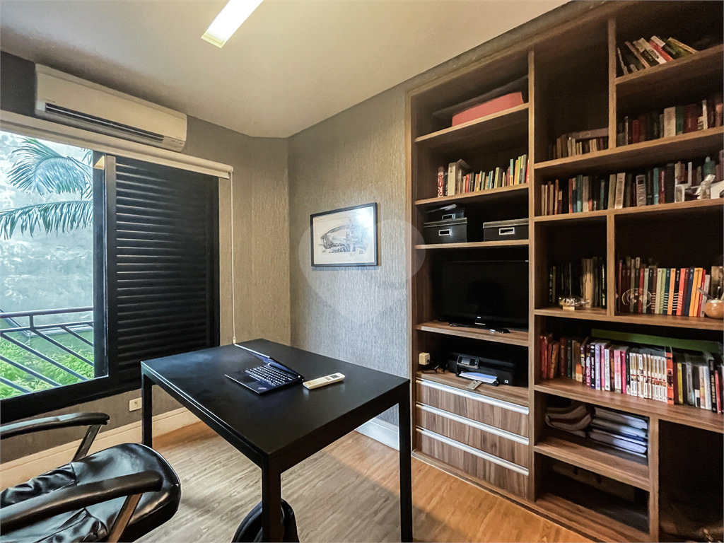 Apartamento - Vila Mariana - 4 Dormitórios - 2 Suítes - 2 Vagas - Venda / Compra