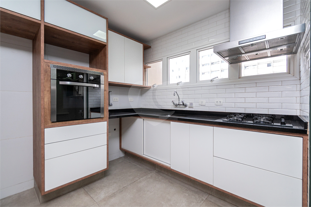 Apartamento - Perdizes - 3 Dormitórios - 113 m²