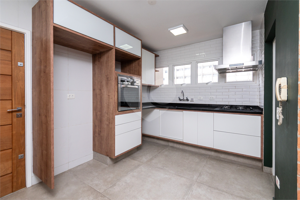 Apartamento - Perdizes - 3 Dormitórios - 113 m²